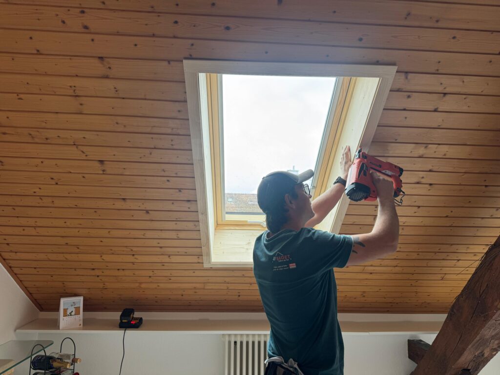 Installation et création de nouvelles fenêtres de toit VELUX® en Suisse romande